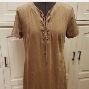 JESSICA HOWARD!  Super soft faux suede … fawn brown, lace front, size 8